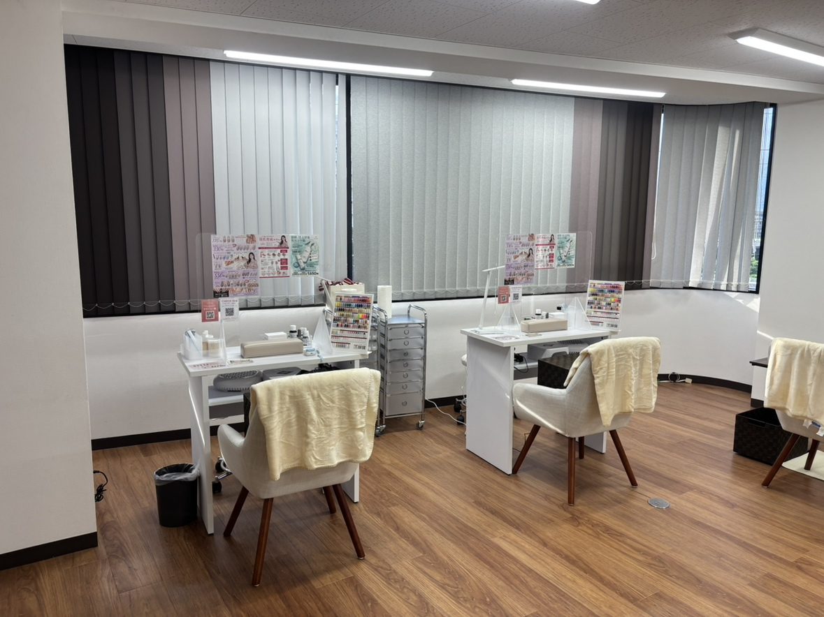 NICE NAIL 新横浜店 店内